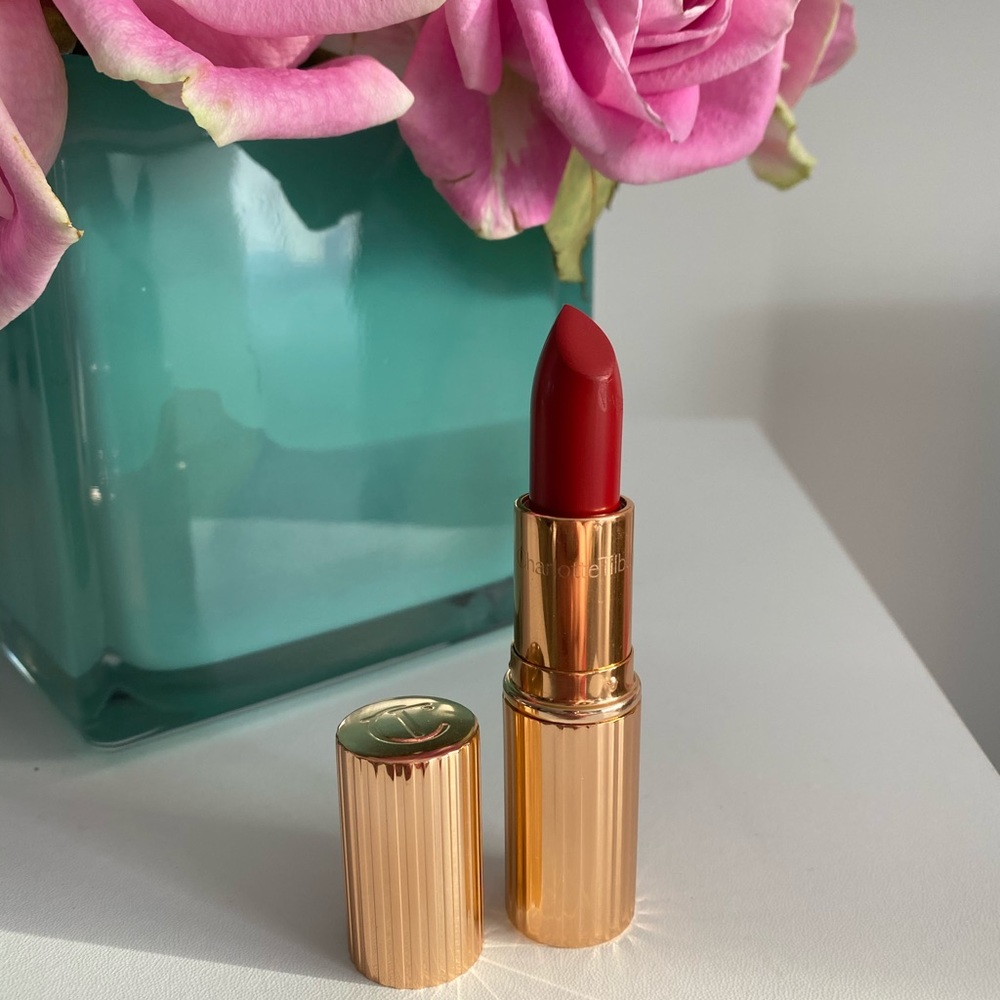 Charlotte Tilbury lipstick in So Marilyn